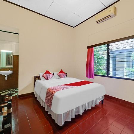 Oyo 90676 Oryza Hotel Jogjakarta Buitenkant foto