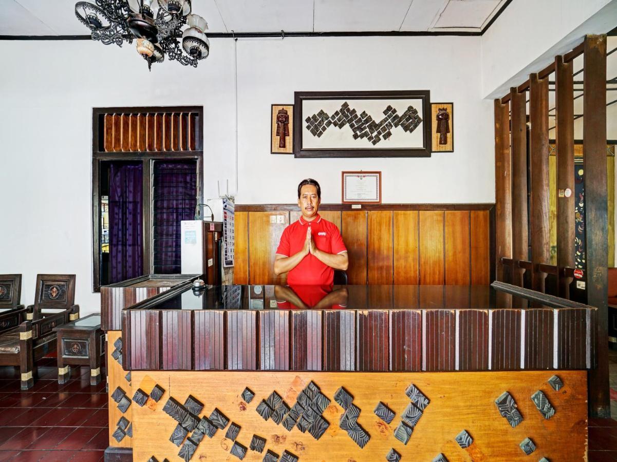 Oyo 90676 Oryza Hotel Jogjakarta Buitenkant foto