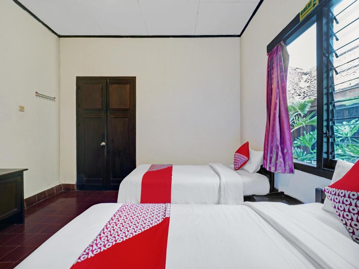 Oyo 90676 Oryza Hotel Jogjakarta Buitenkant foto
