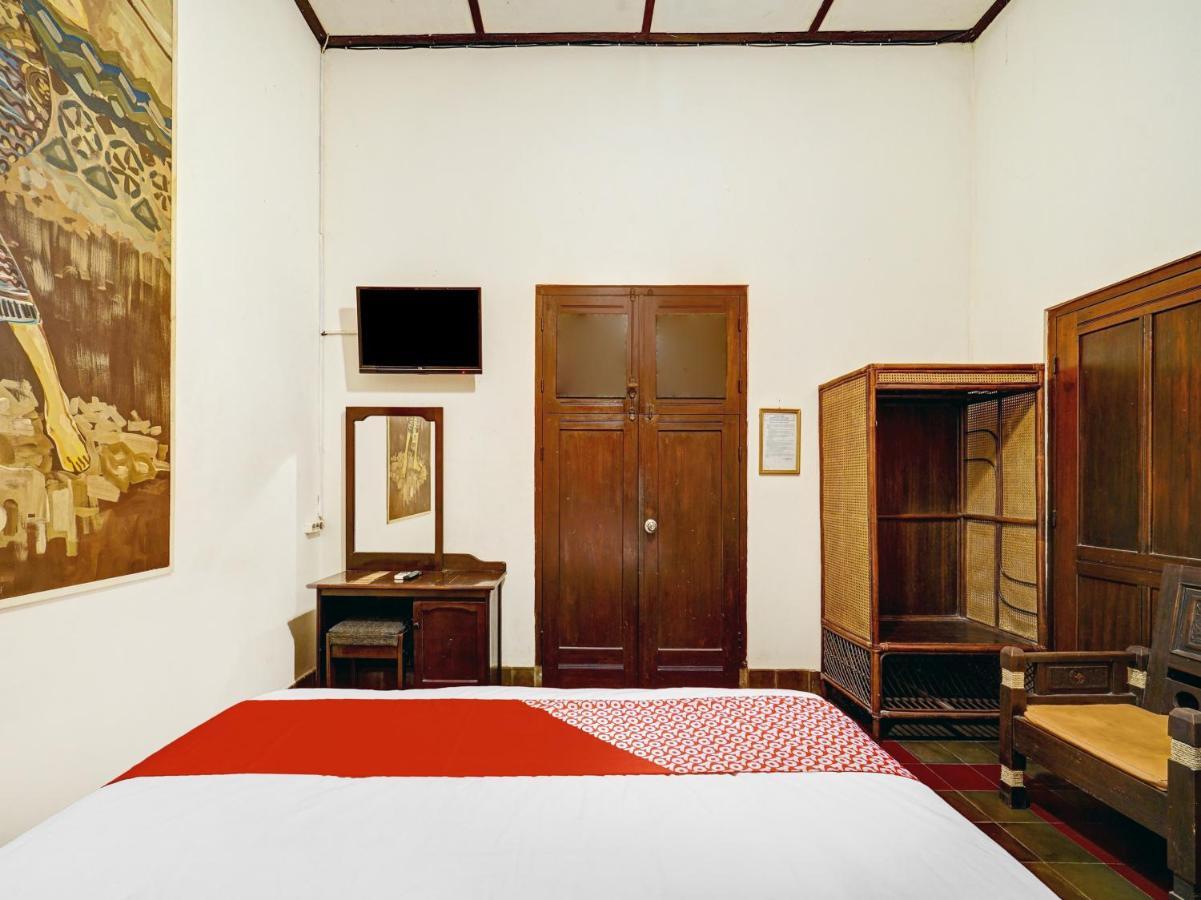 Oyo 90676 Oryza Hotel Jogjakarta Buitenkant foto