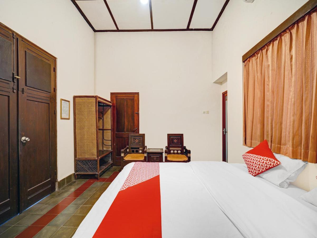 Oyo 90676 Oryza Hotel Jogjakarta Buitenkant foto