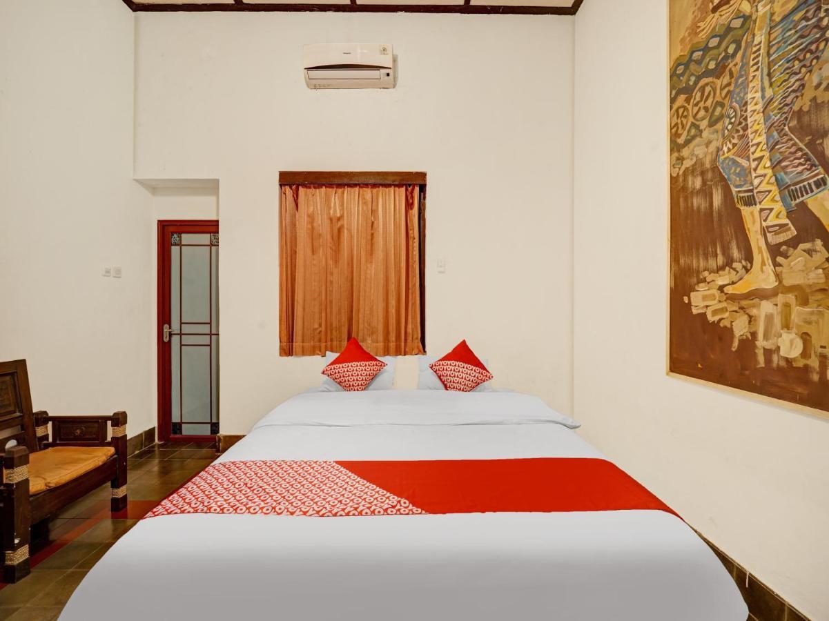 Oyo 90676 Oryza Hotel Jogjakarta Buitenkant foto
