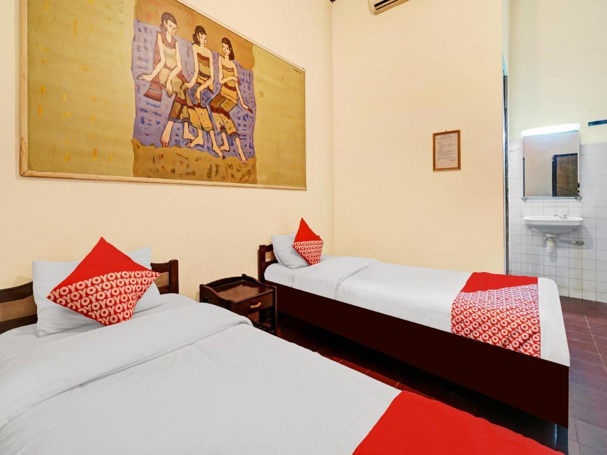 Oyo 90676 Oryza Hotel Jogjakarta Buitenkant foto