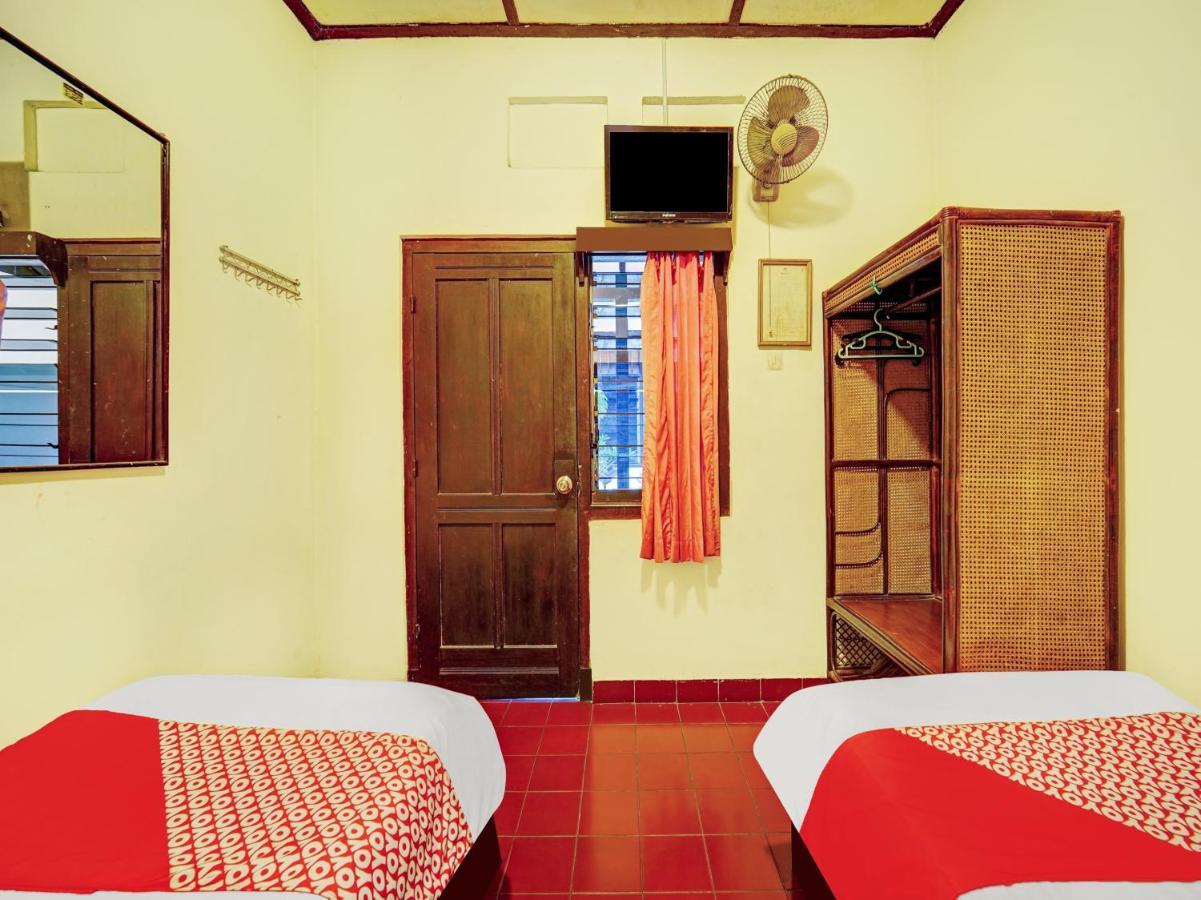 Oyo 90676 Oryza Hotel Jogjakarta Buitenkant foto