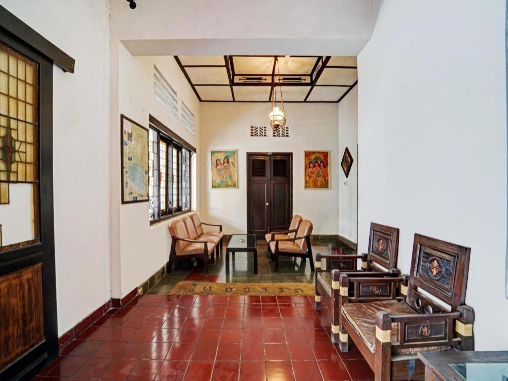 Oyo 90676 Oryza Hotel Jogjakarta Buitenkant foto